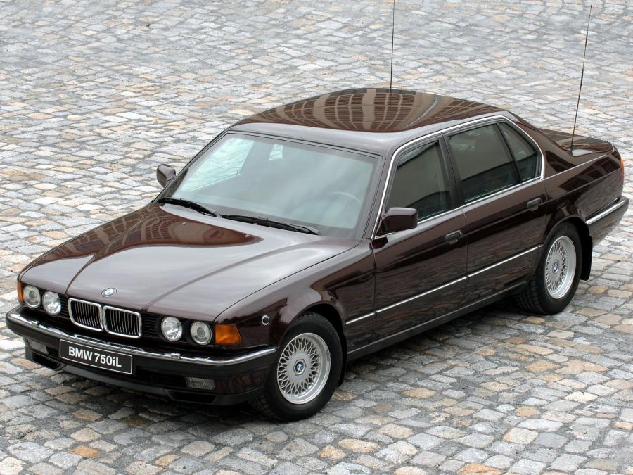  BMW 750iL Security 1987 года  (фото 1 из 4)